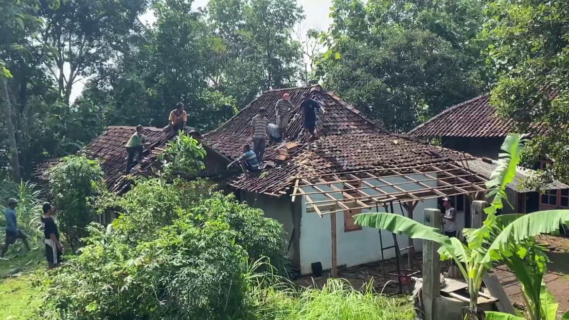 Angin puting beliung menerjang Gunungkidul