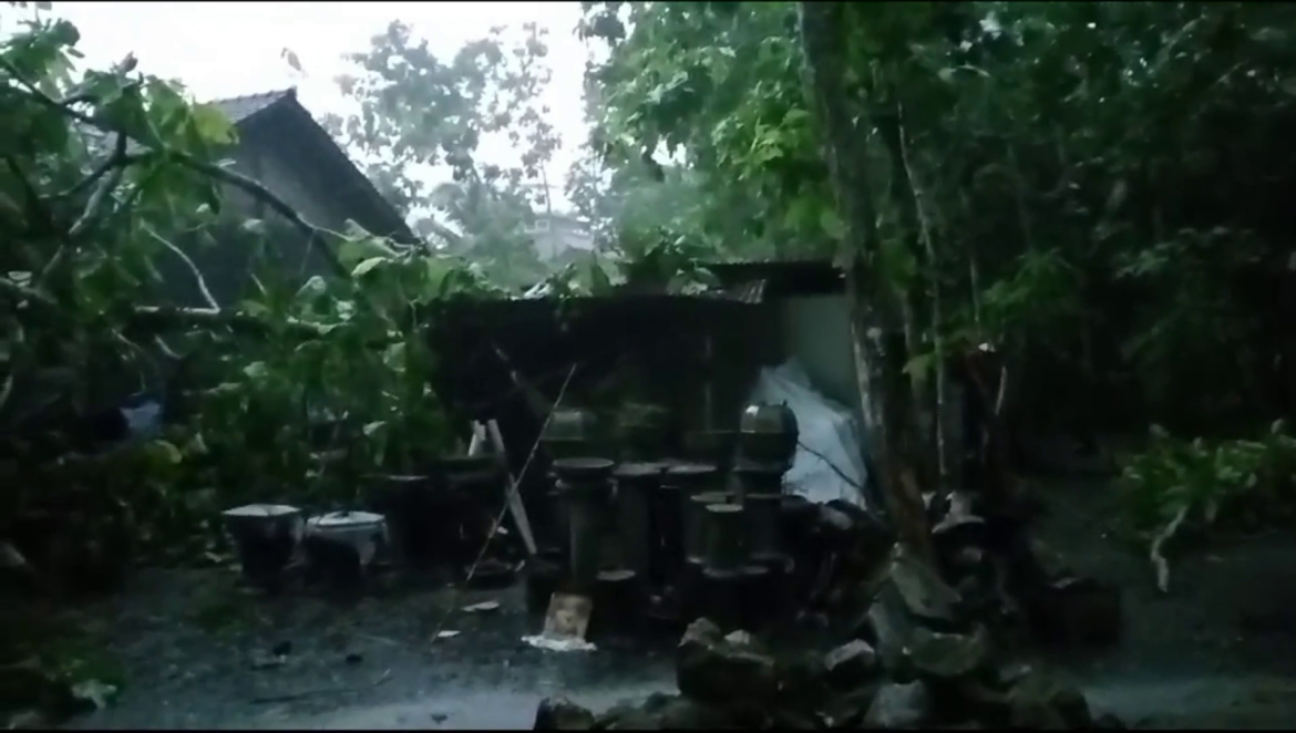 Puluhan Rumah Rusak Di Gunungkidul Diakibatkan Oleh Hujan Angin