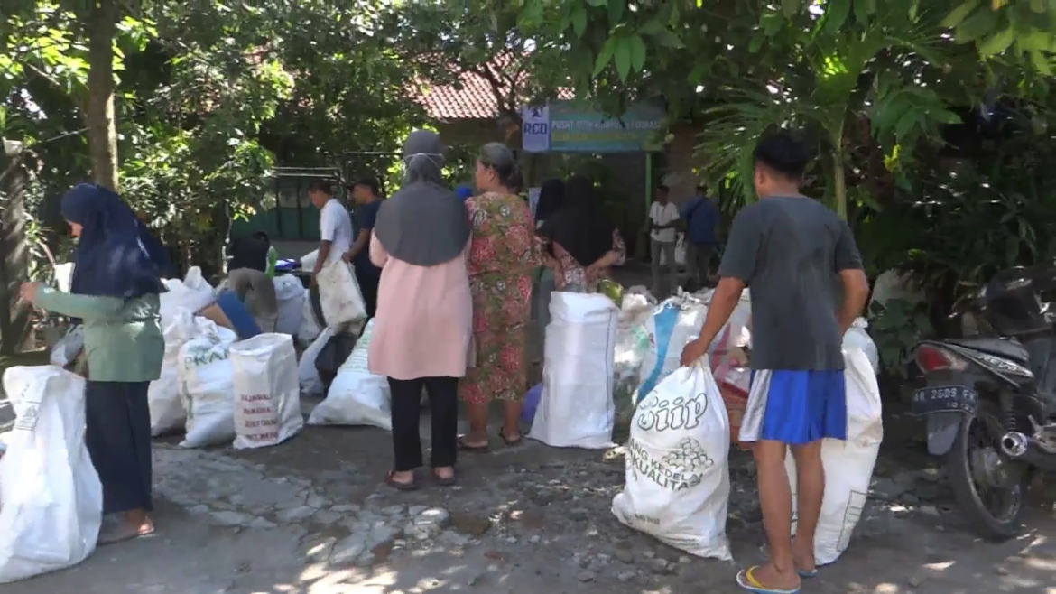 Gerakan Pilah Sampah Tuntas Dirumah Dukung Desentralisasi Sampah