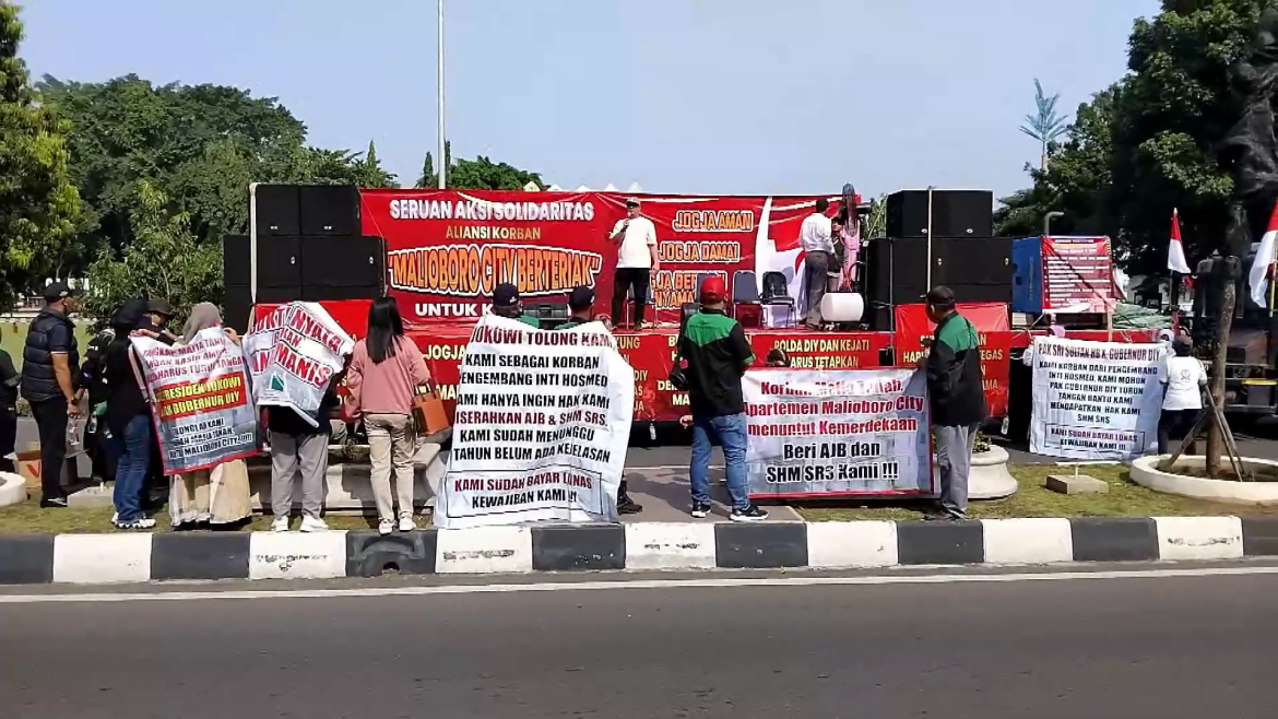 Aksi Demo Pemilik Apartemen Malioboro City Tuntut Kejelasan