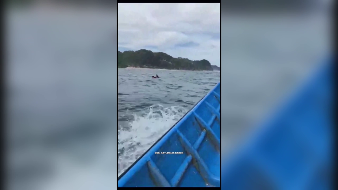 Wisatawan Tergulung Ombak Di Pantai Lawang Meninggal Dunia