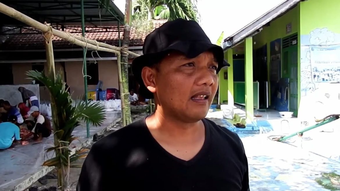 Hendak Disembelih, Sapi Kurban Terlepas Masuk Ke Pemukiman Warga