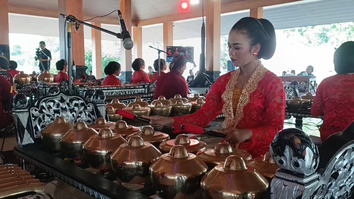 Ratusan Kaum Perempuan Ikuti Festival Karawitan Putri Kulonprogo 2024