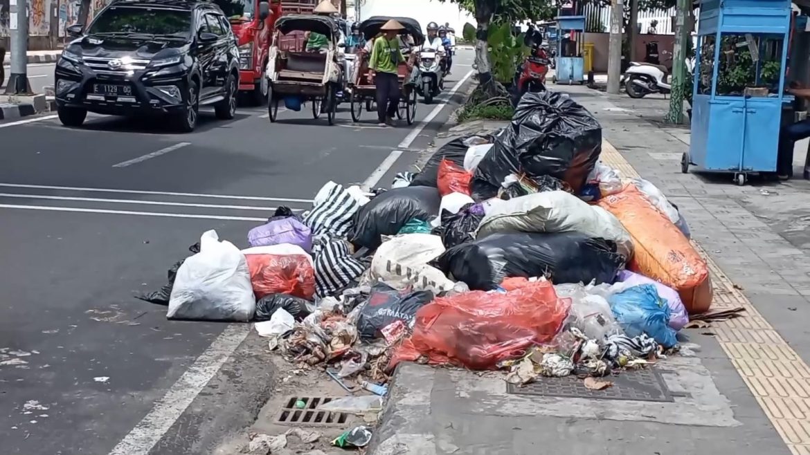 Biopori Kurangi Masalah Sampah di Yogyakarta