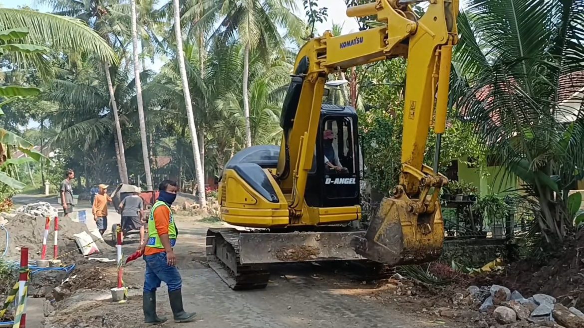 Manfaatkan Dak, Dinas PUPR Perbaiki Sejumlah Ruas Jalan Rusak