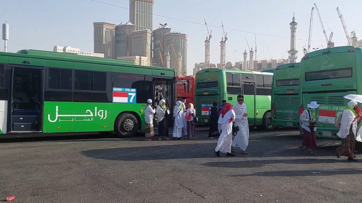 450 Bus Shalawat Siap Antar Jemaah Haji Indonesia 24 Jam Nonstop