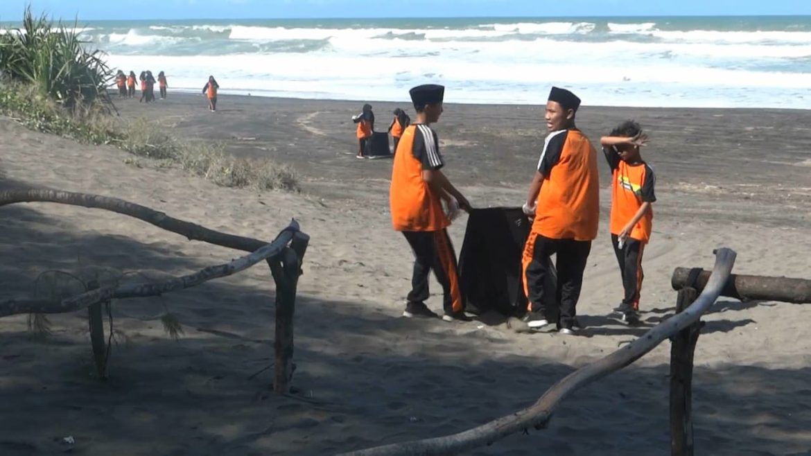 Aksi Bersih Pantai Pelajar Di Bantul Implementasi P5