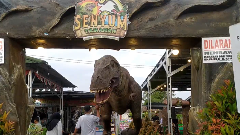 Liburan Murah Di Wahana Dinosaurus Tamanan Bantul