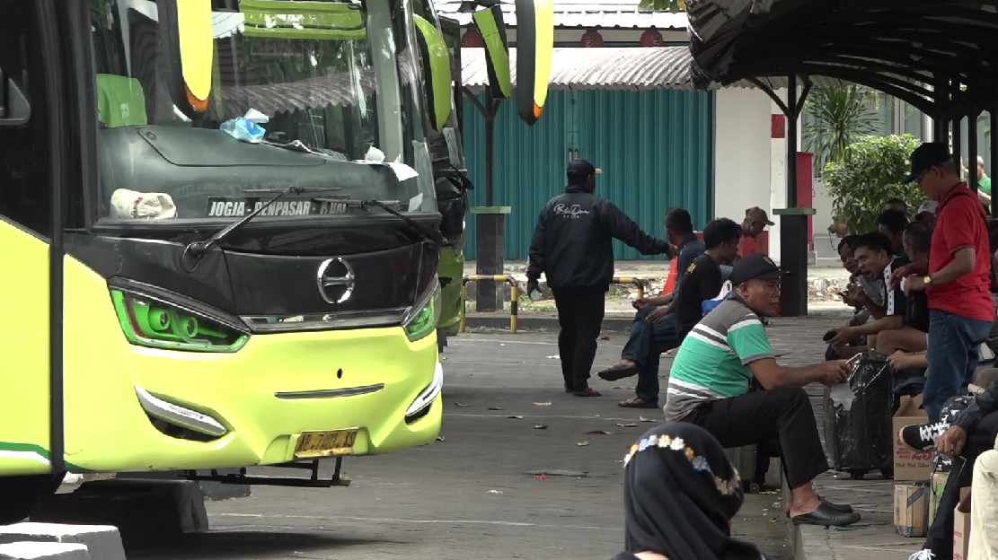 Giri,Puncak Libur Sekolah, Penumpang Di Terminal Giwangan Naik Dua Kali Lipat