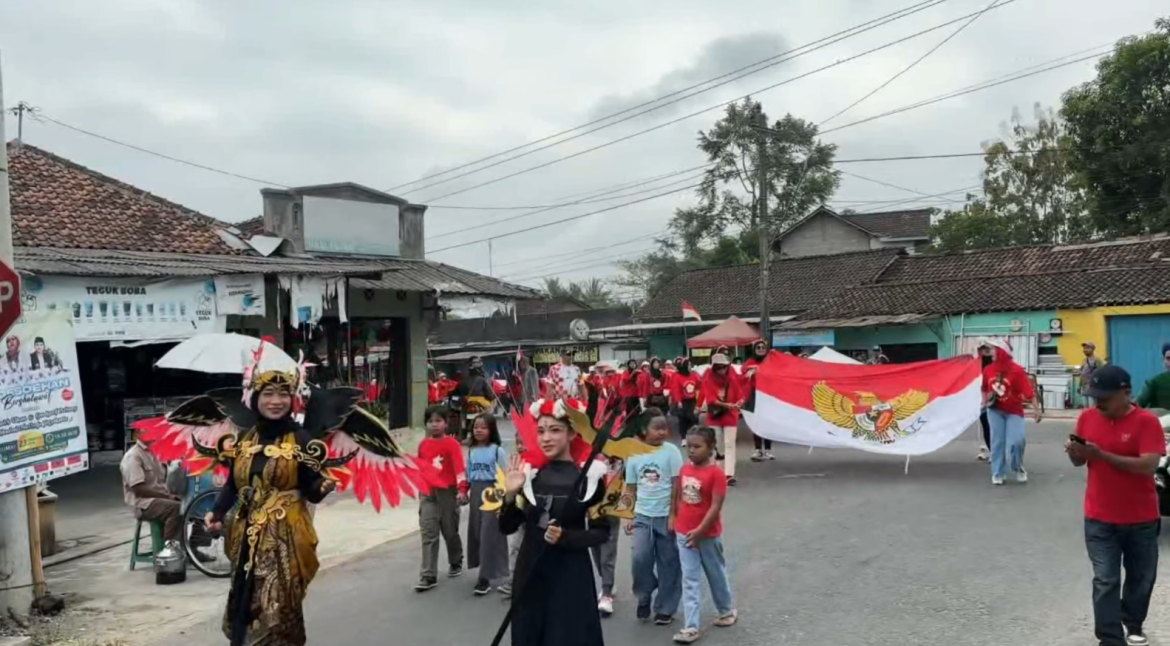 Kirab Bendera Raksasa Meriahkan Kegiatan 17-an