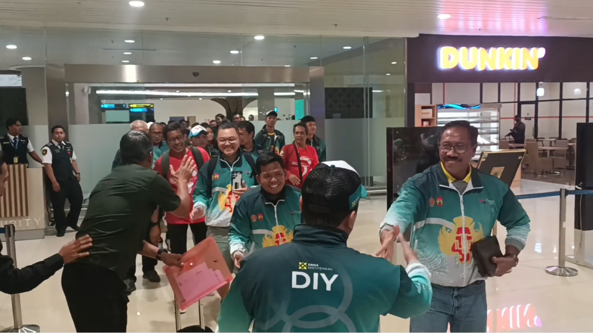 Tiba di Bandara YIA Kontingen PON DIY Disambut Meriah