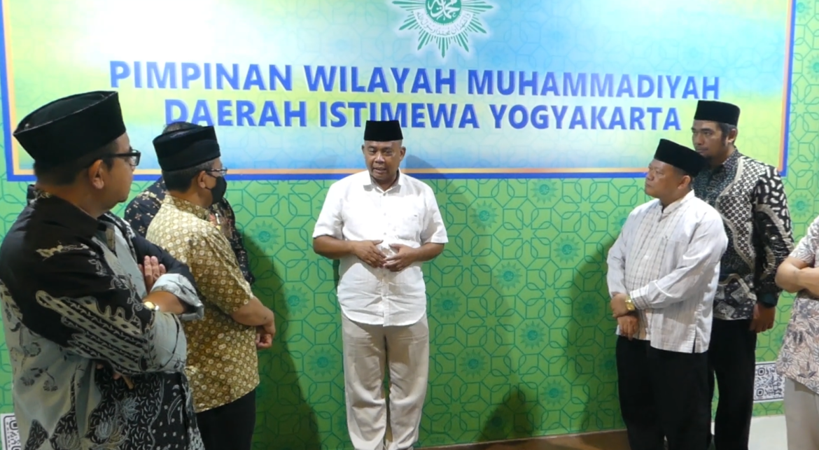 Harda Kiswaya dan Danang Maharsa Sowan ke PWM Muhammadiyah DIY