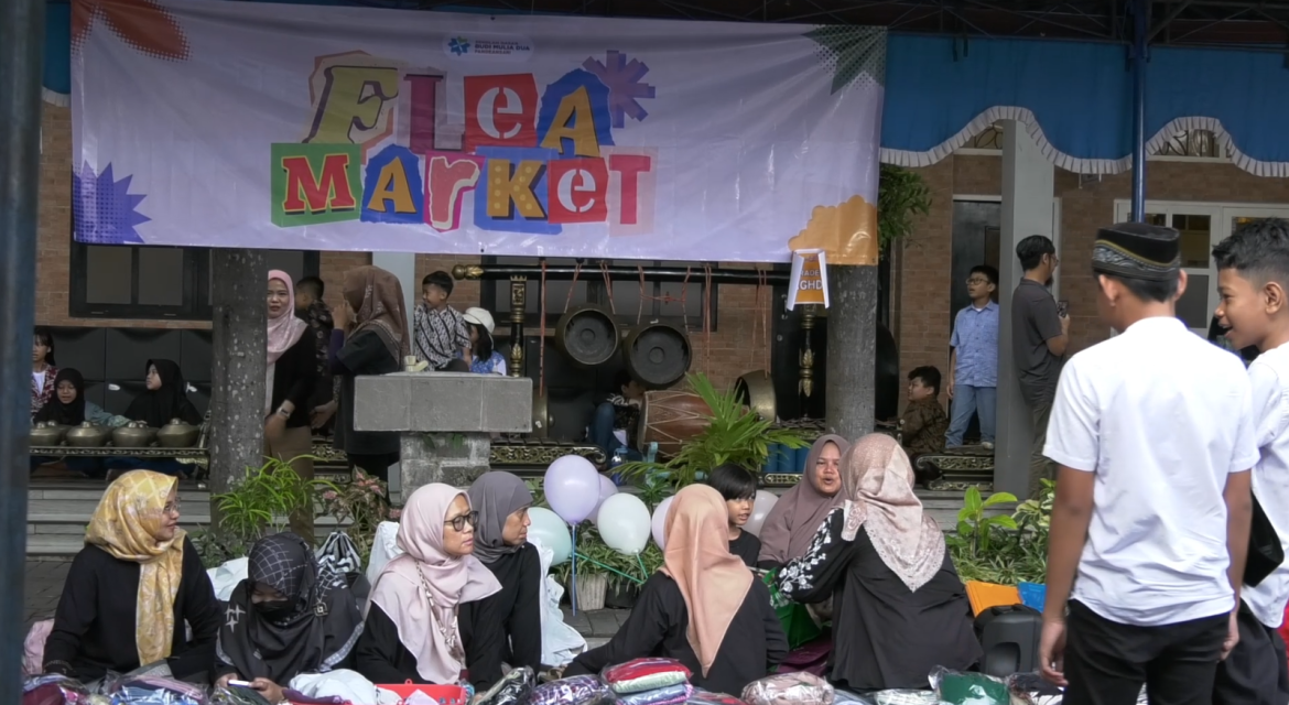 Latih Siswa  Belajar Berwirausaha 7 Berbagi, SD Budi Mulia 2 Pandeansari Gelar Flea Market