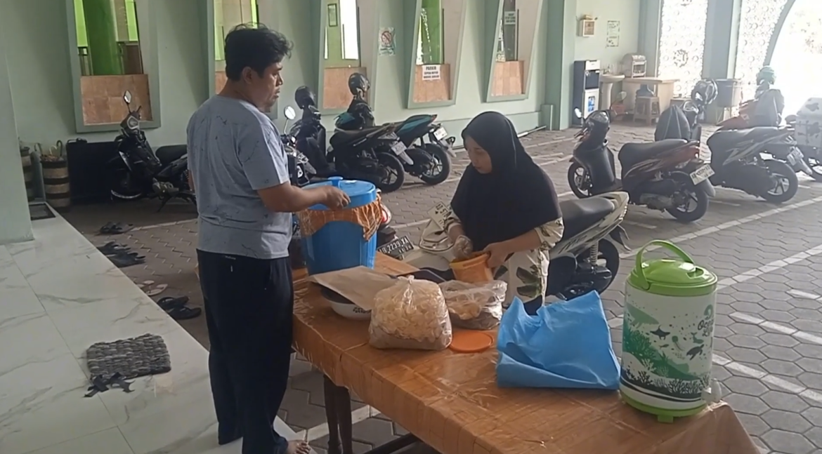 Beri Kenyamanan, Masjid Sediakan Makan Gratis