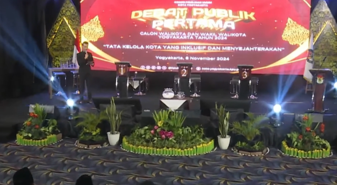 Debat Publik Perdana Pemilihan Walikota dan Wakil Walikota Jogja