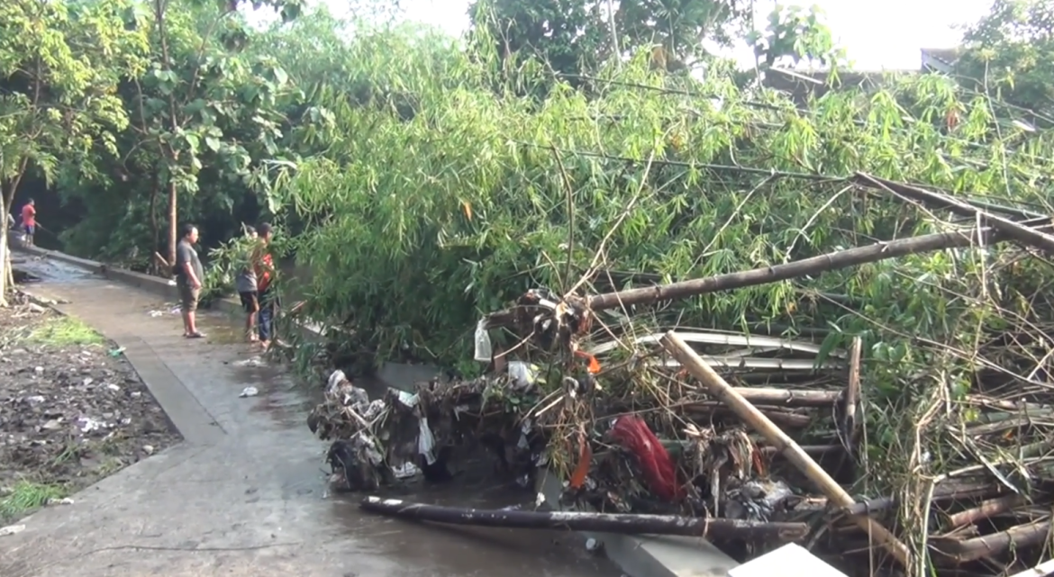 Evakuasi Rumpu Bambu, Alat Berat Dikerahkan