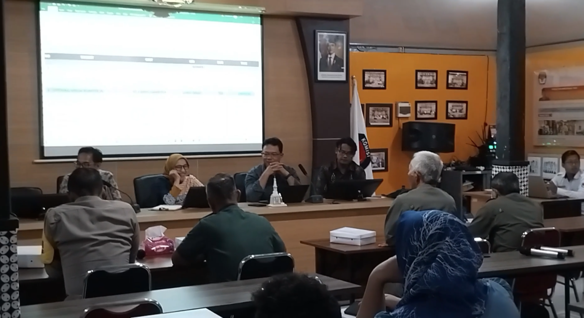 Nobar Debat Pilkada di 45 Titik Kelurahan