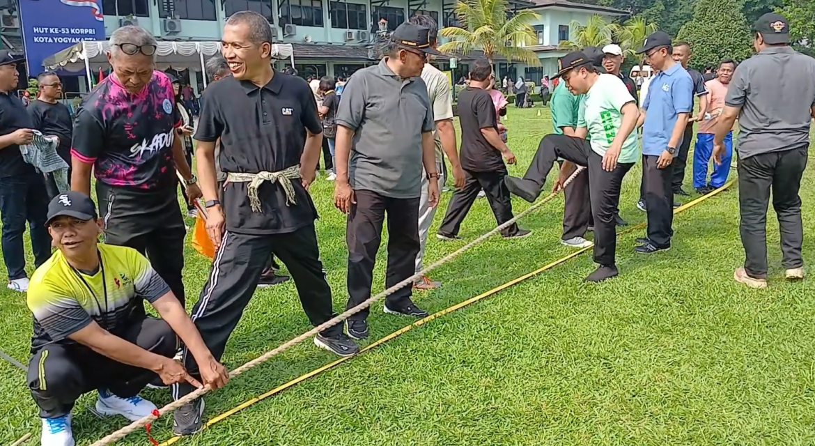 Ribuan ASN Ikuti Lomba Tradisional di Halaman Balaikota