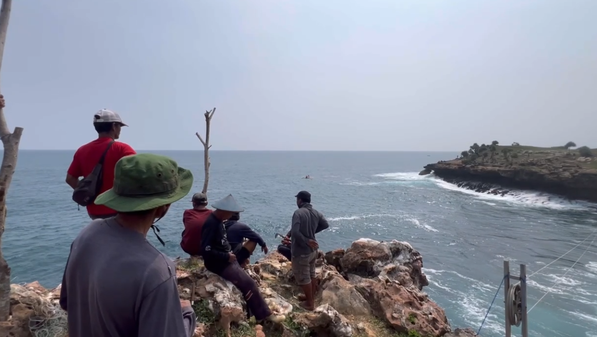 Satu Orang Hilang Saat Mancing di Pantai Jogan