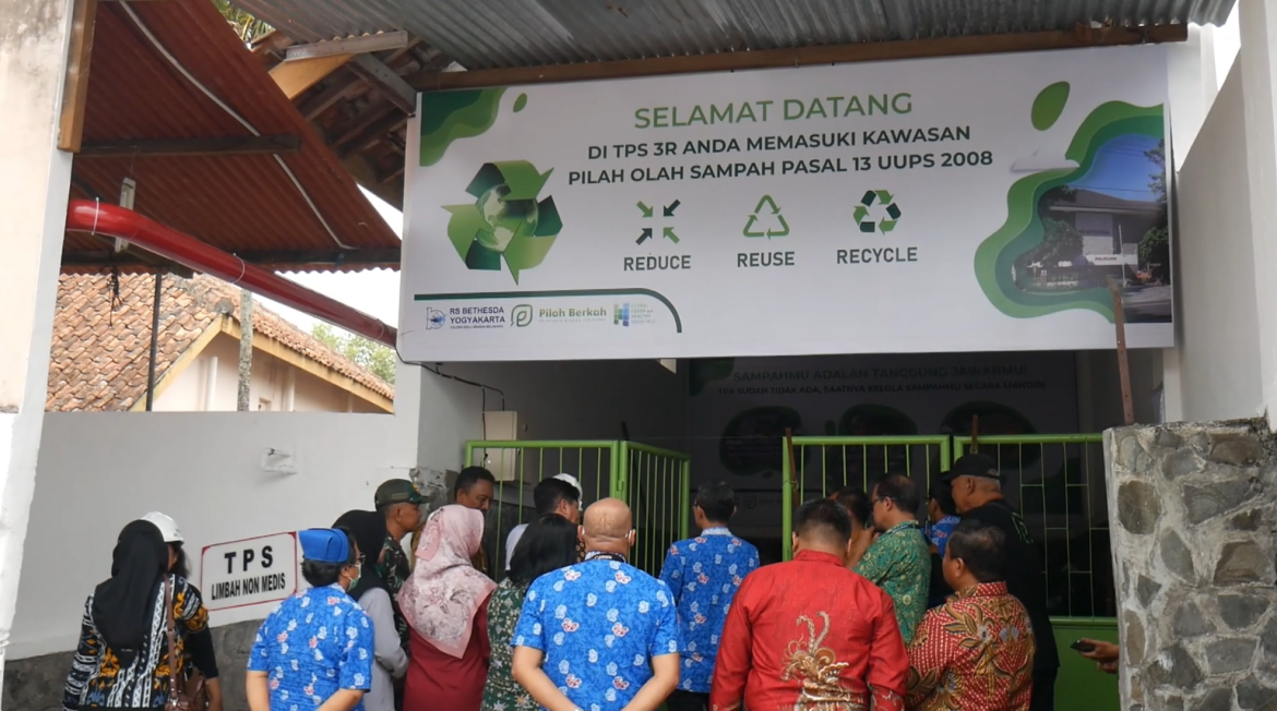 Wujudkan Green Hospital RS Bethesda Dirikan Bank Sampah Bersinar