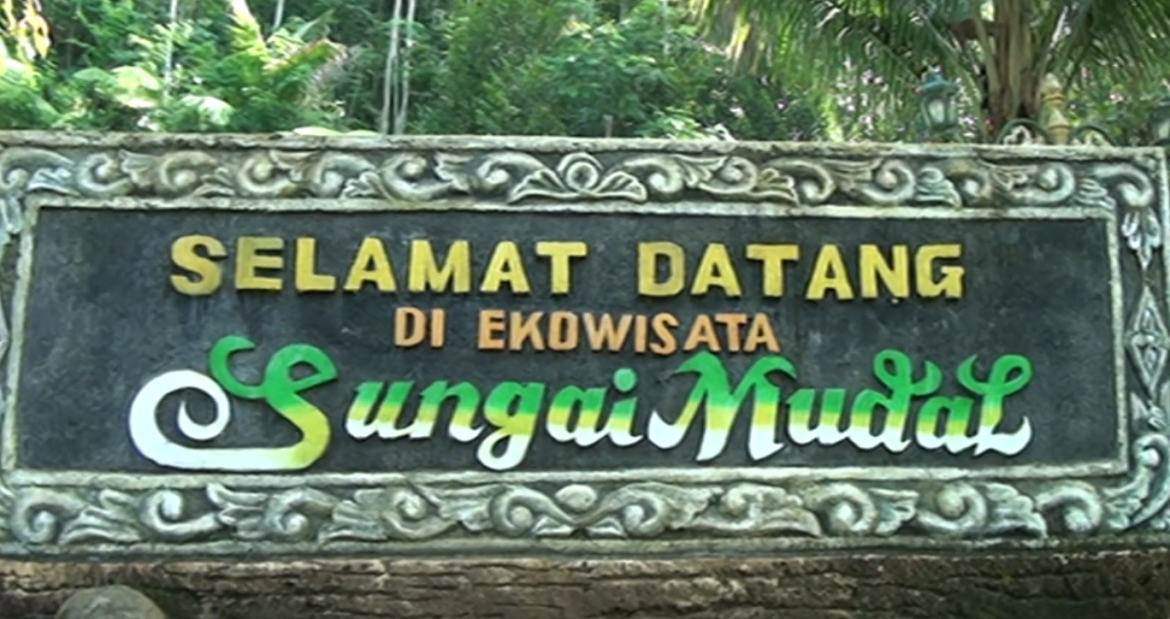 Wisata ing Sungai Mudal