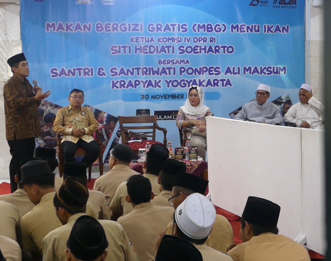 KKP Bagikan Makan Bergizi Gratis Menu Ikan di SMP Jogja