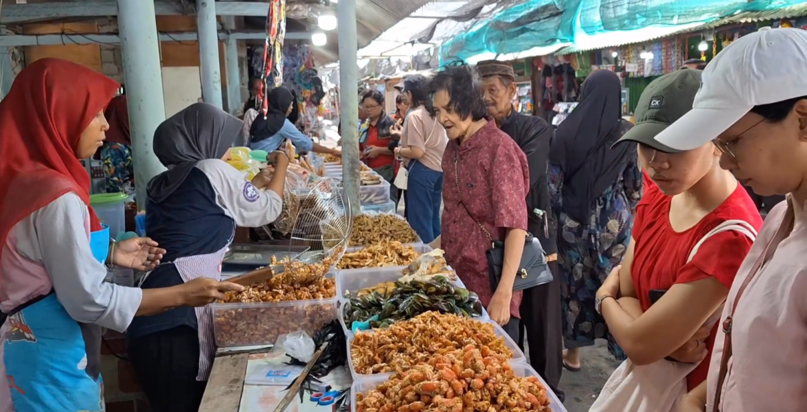 Liburan Omset Penjualan Pedagang Kuliner Pantai Glagah Meningkat