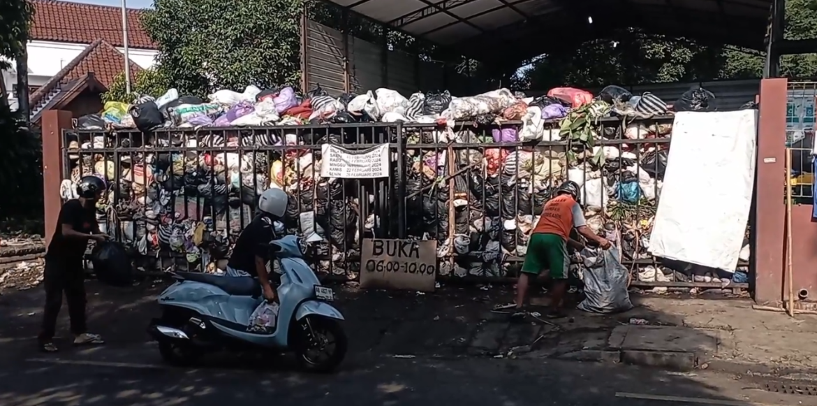 April 2025, Warga Tidak Perlu Membuang Sendiri Sampah ke Depo