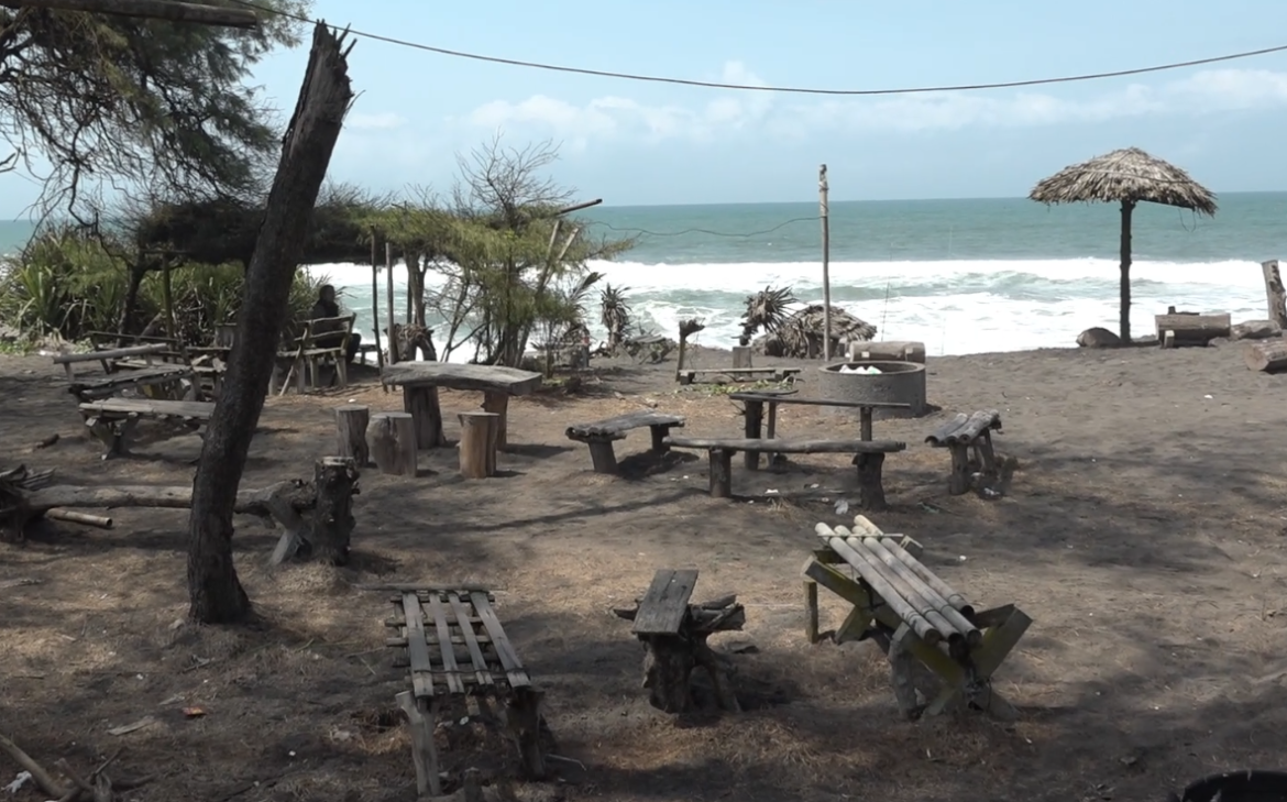 Pesisir Tepi Pantai Tasih Asri