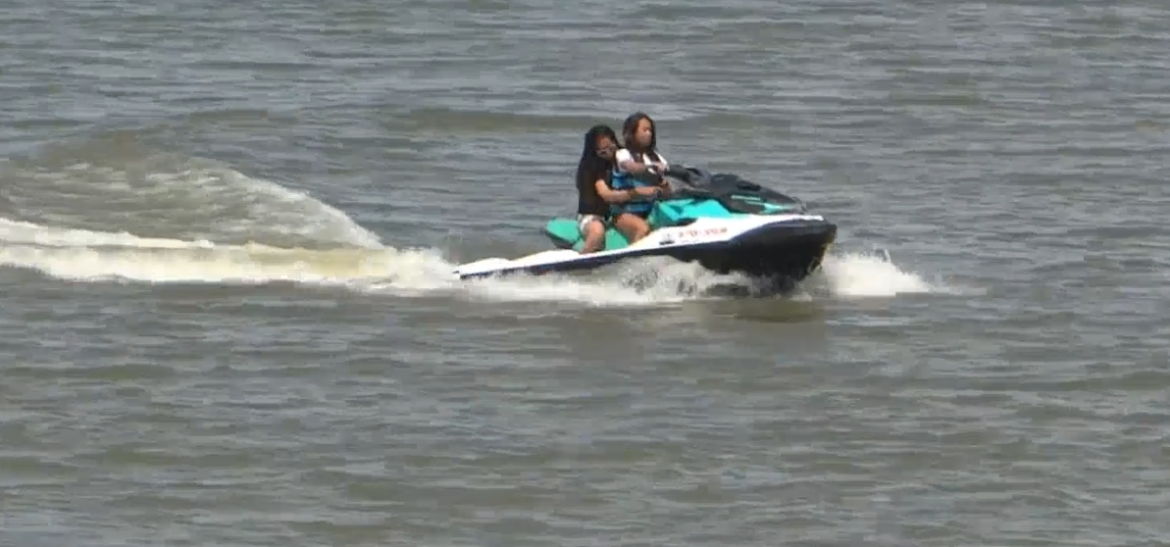 Wisata Air Jetski dan Perahu di Laguna View Ramai Selama Liburan